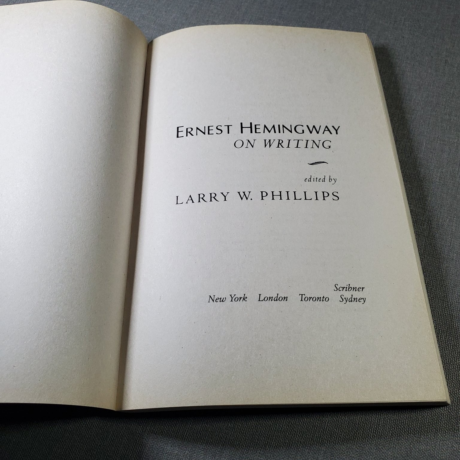 Ernest Hemingway on Writing Larry W. Phillips 2004 Paperback Scribner Creative
