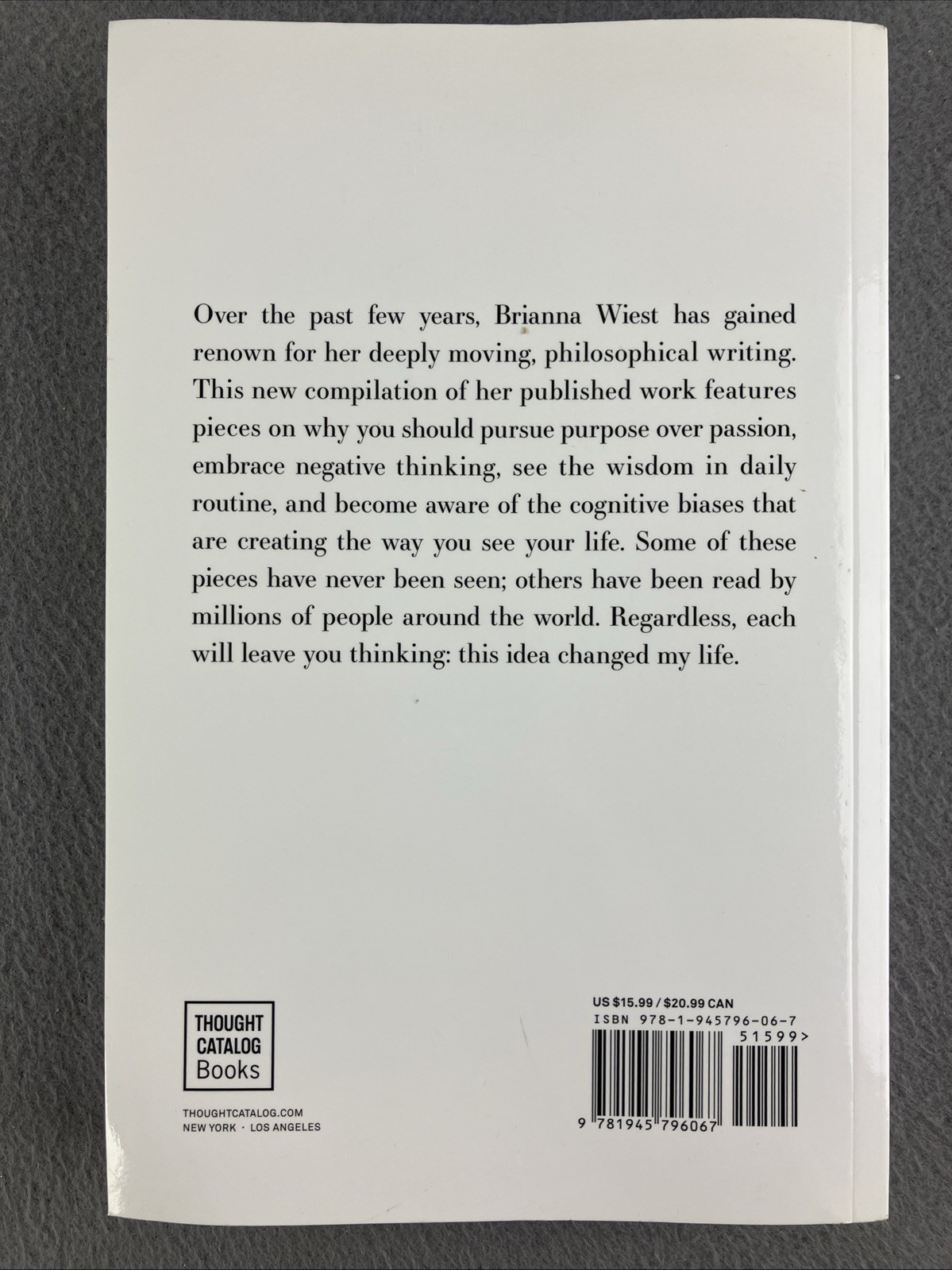101 Essays That Will Change The Way You Think – Perfect Paperback – VERY GOOD