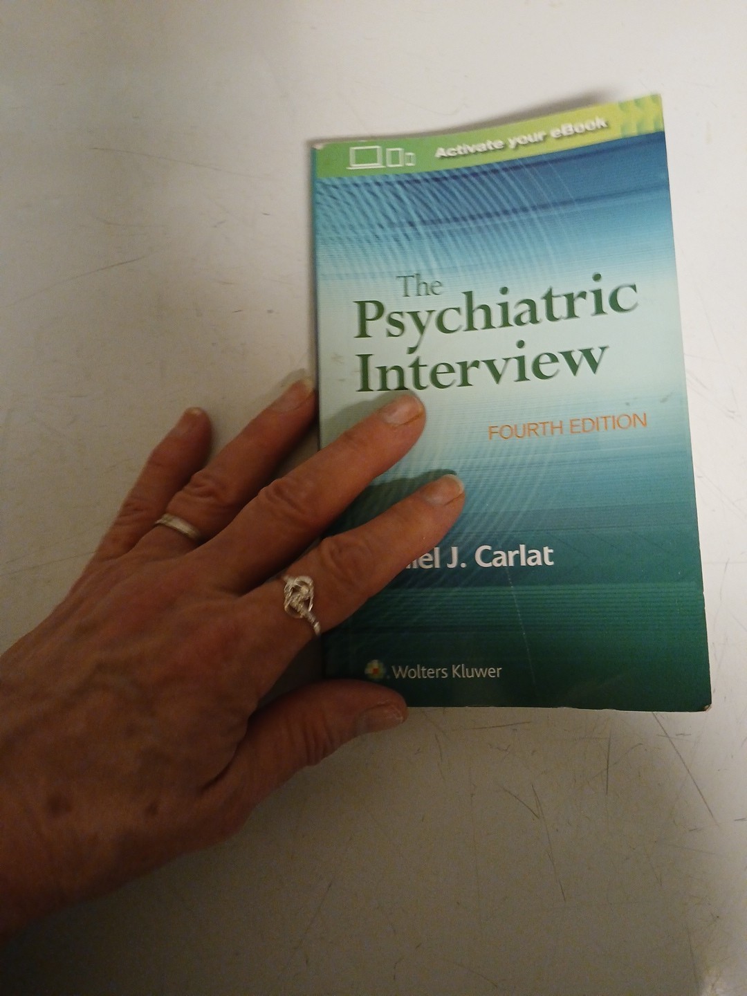 The Psychiatric Interview – Paperback, by Carlat Daniel – Good