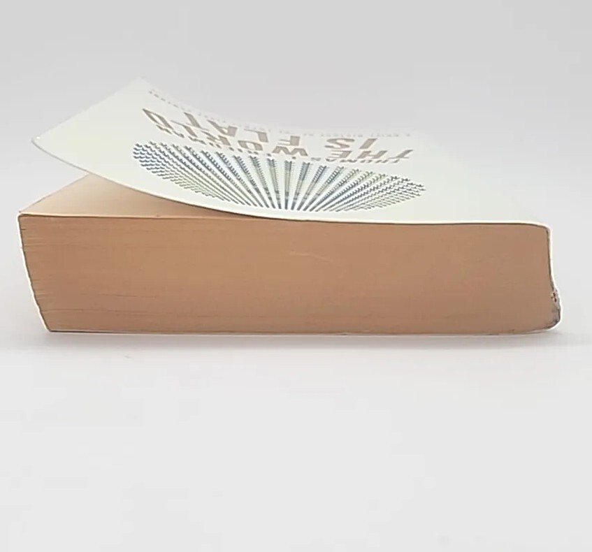 The World Is Flat By Thomas Friedman 1st Picador Edition 2007 Paperback Book
