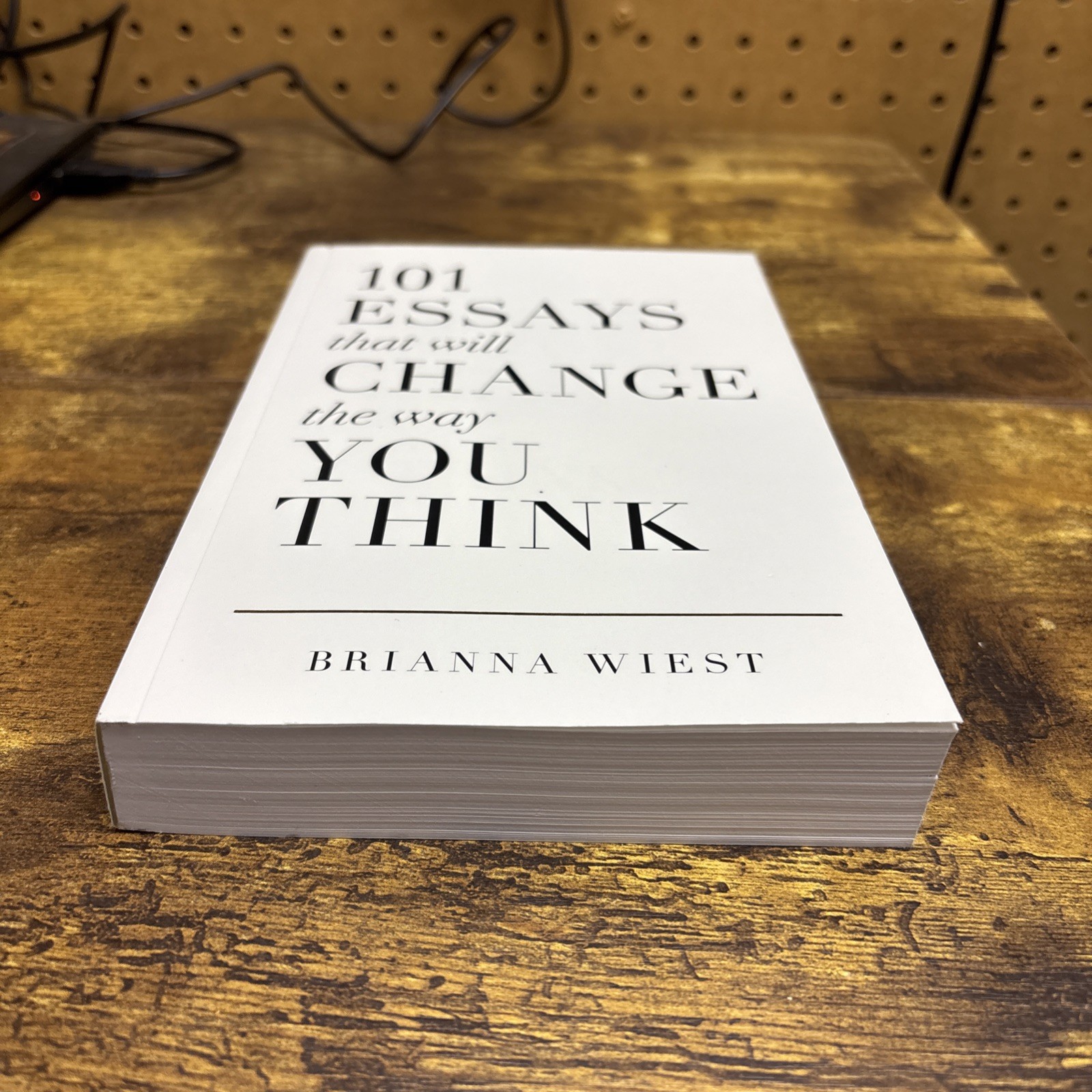 101 Essays That Will Change the Way You Think by Brianna Wiest (2016, Trade…
