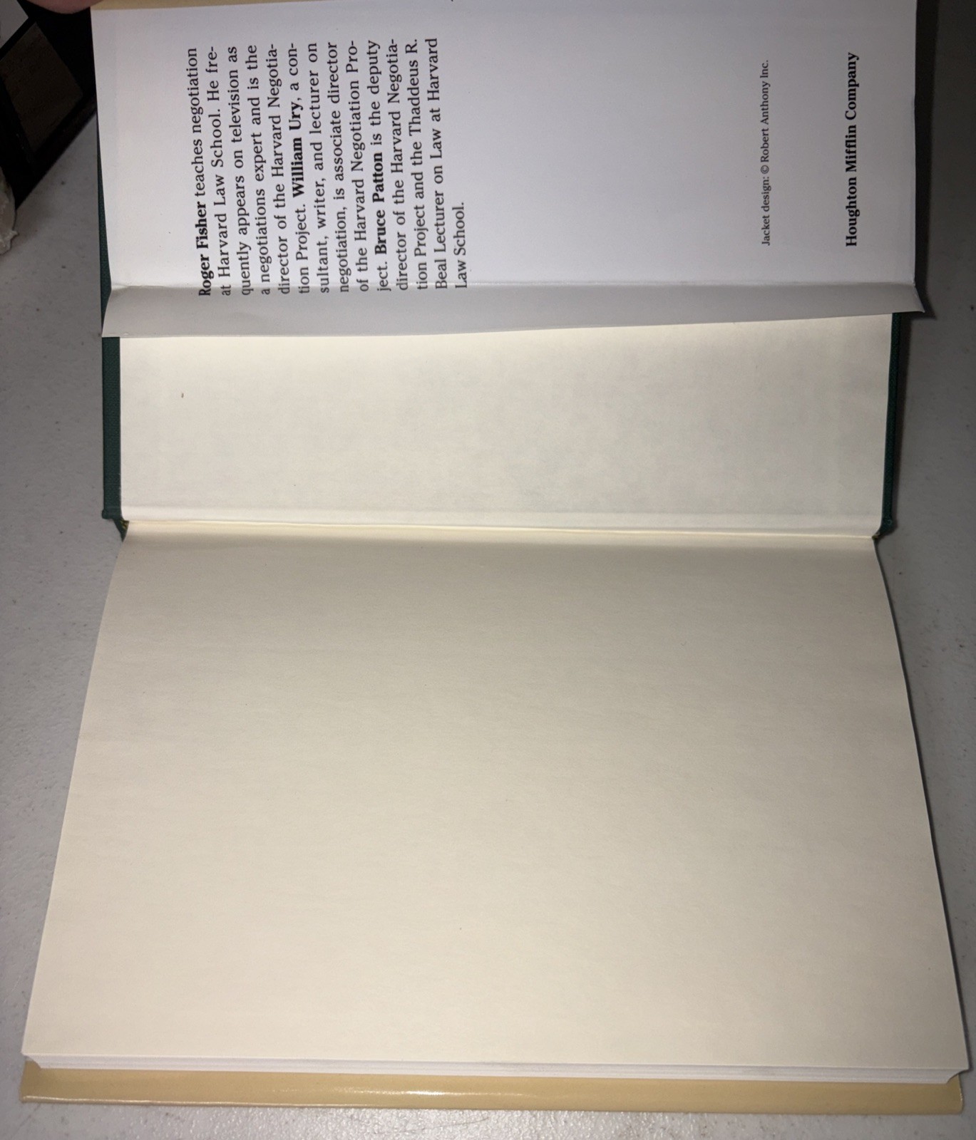 Roger Fisher, William Ury, Bruce Patton – Getting to Yes Negotiating 2nd Ed. HC