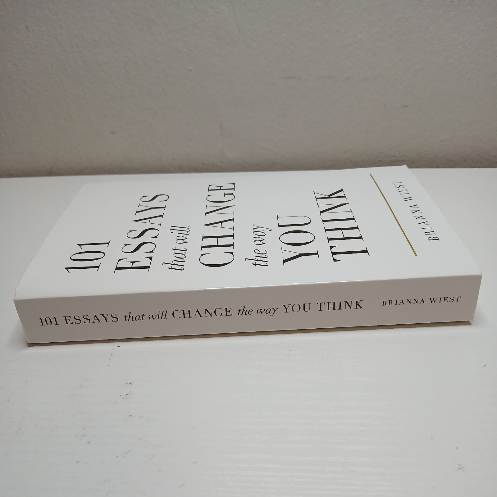 101 Essays That Will Change The Way You Think | Like New | Fast Shipping