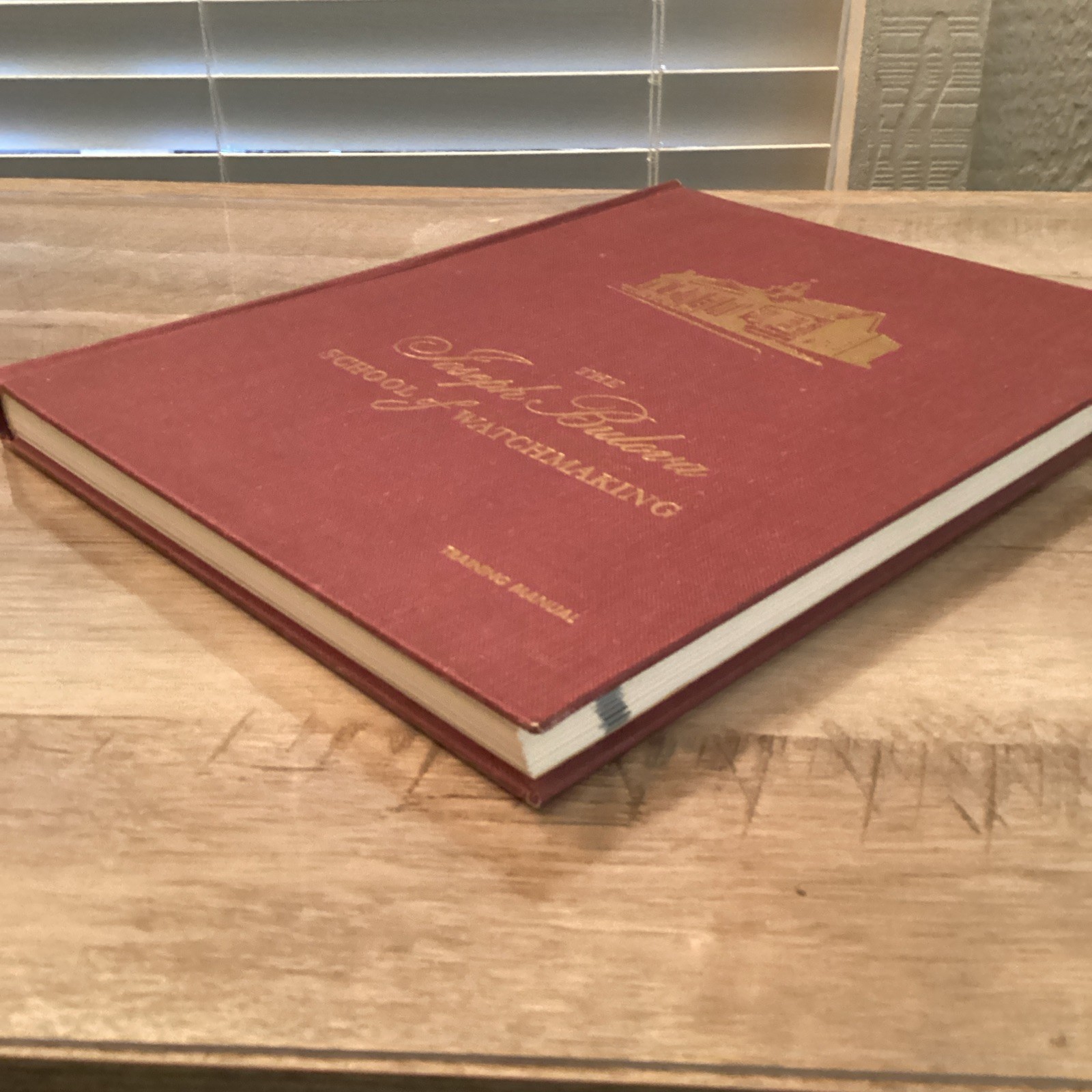 THE JOSEPH BULOVA SCHOOL OF WATCHMAKING Training Manual 1968- 9th Edition HC -VG