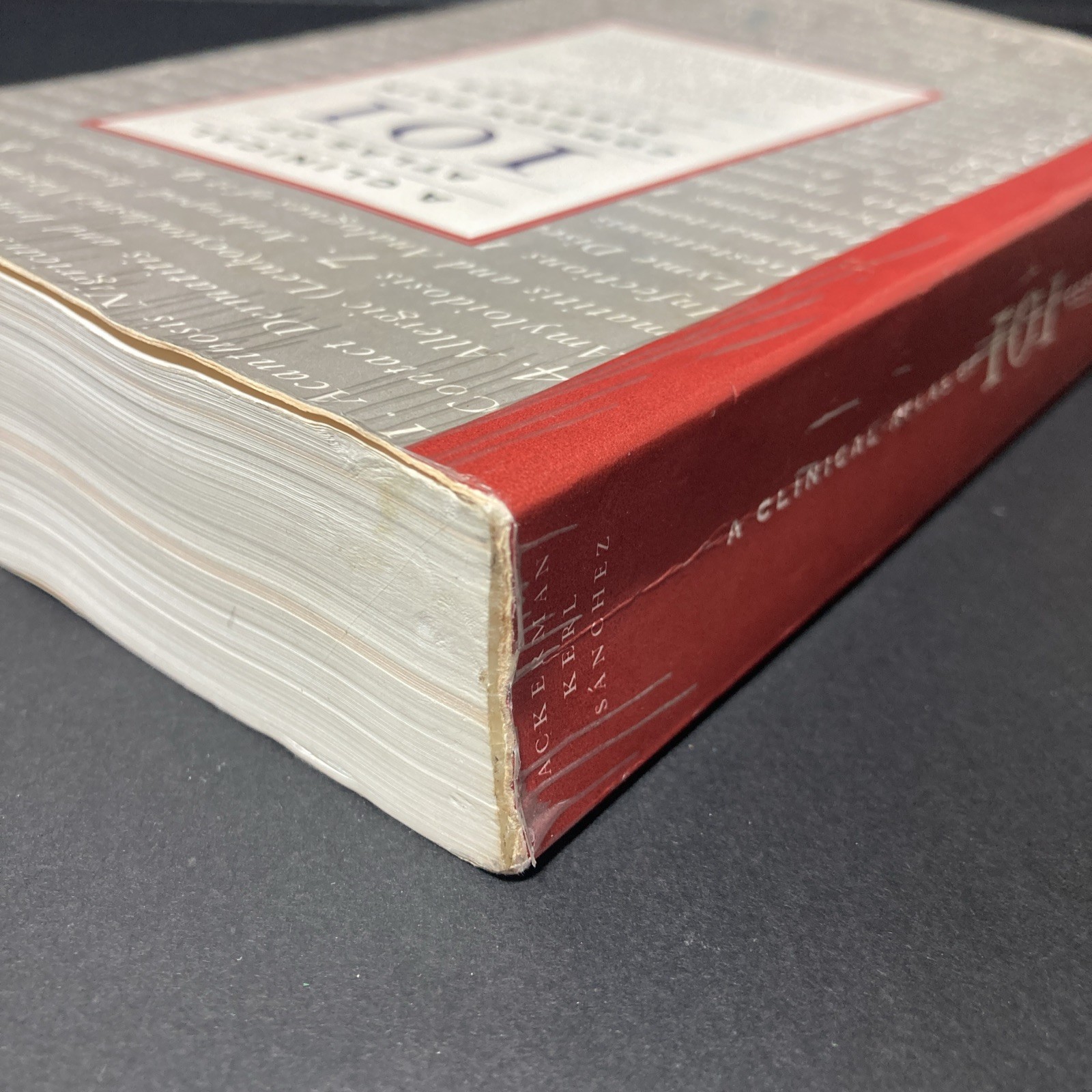 A Clinical Atlas of 101 Common Skin Diseases And Histopatholgic Correlation
