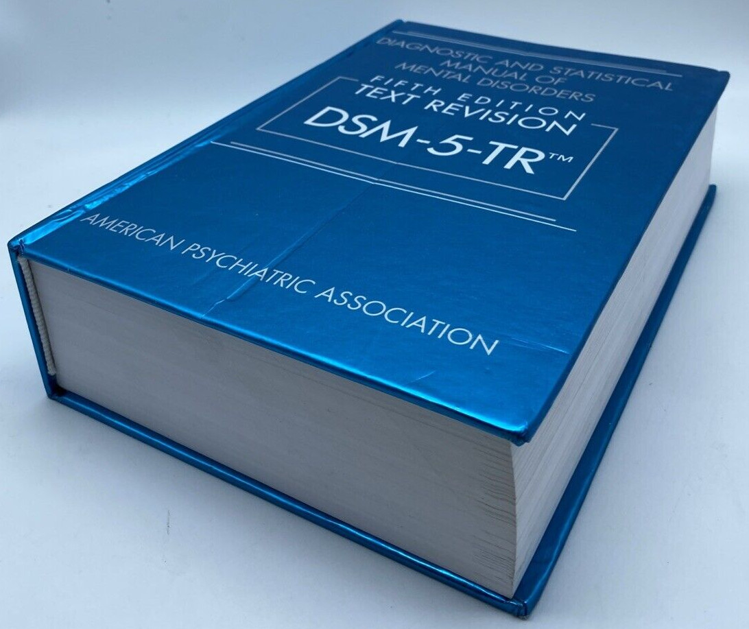 Diagnostic and Statistical Manual of Mental Disorders : DSM-5-TR Hardcover